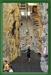 Wall Climb (5) * 2832 x 4256 * (11.3MB)